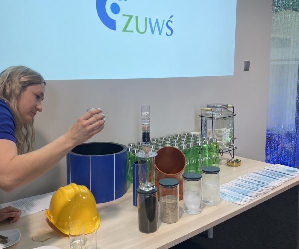 Spotkanie edukacyjne w wodociągach. 